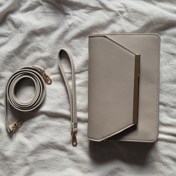 Convertible clutch / purse / shoulder bag - Picture 3 of 8